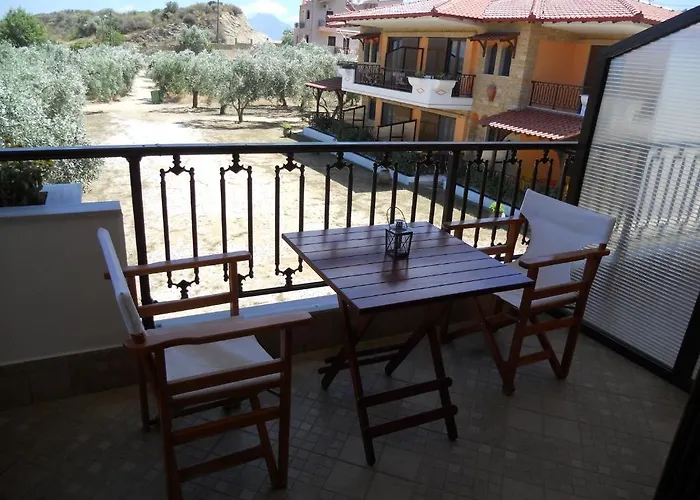 Alexandros Apartman Szárti